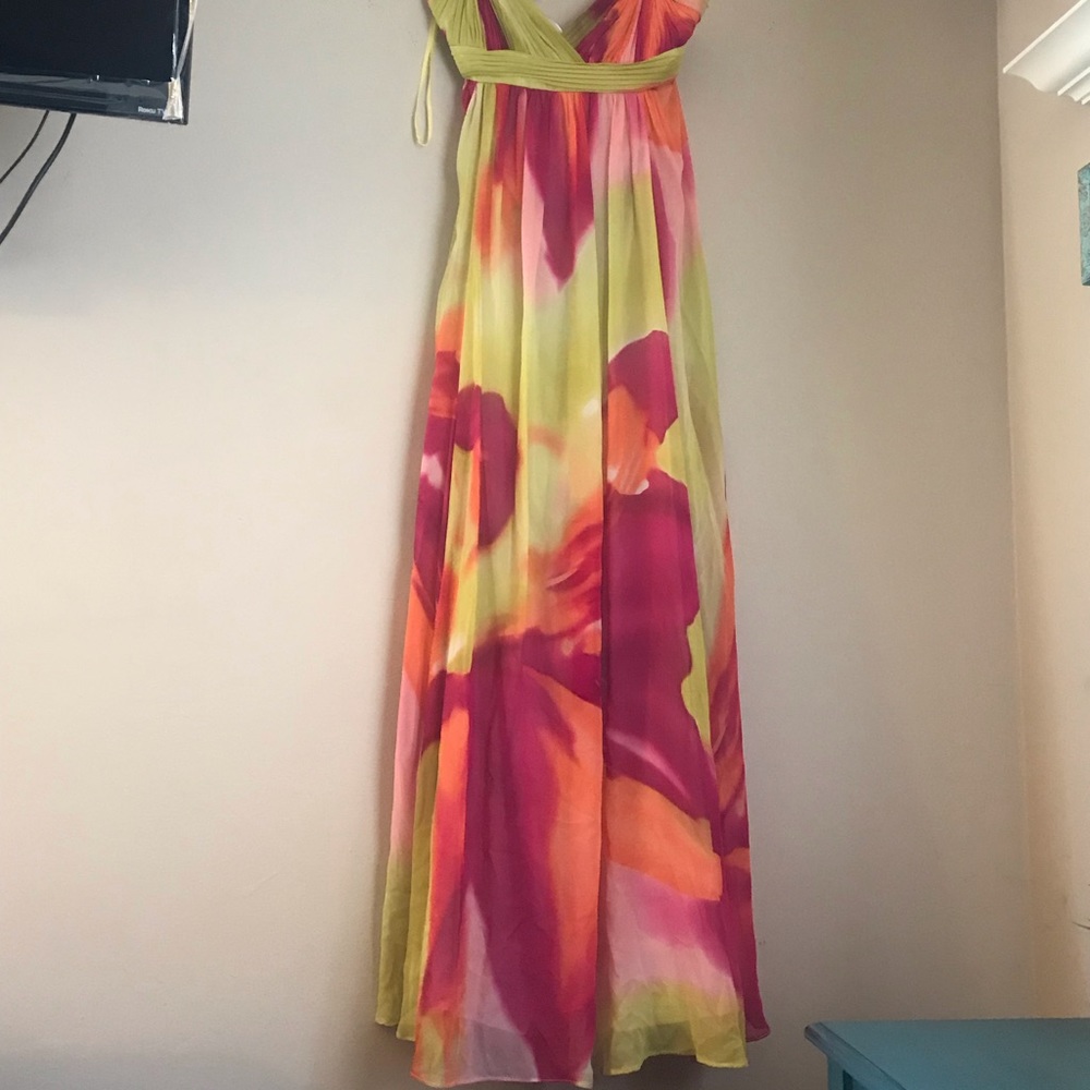 Beautiful and sexy multicolored maxi dress, size 6